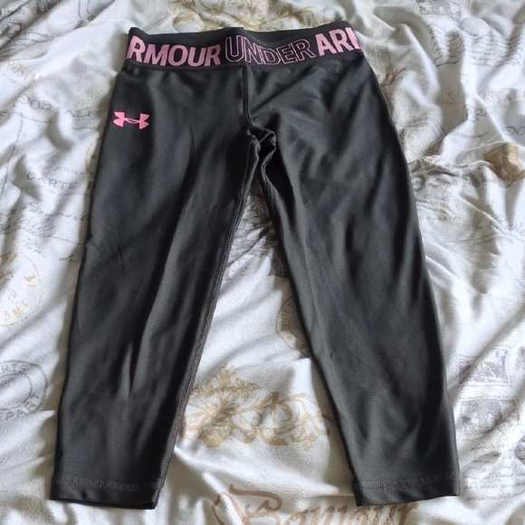 Under Armour Other - Girls Under Armour Gray and Pink Leggings Athletic Fit